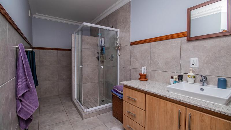 9 Bedroom Property for Sale in Outeniqua Strand Western Cape
